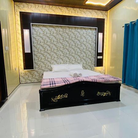 Mandir Saket Bhawan Hotell Ayodhya Exteriör bild