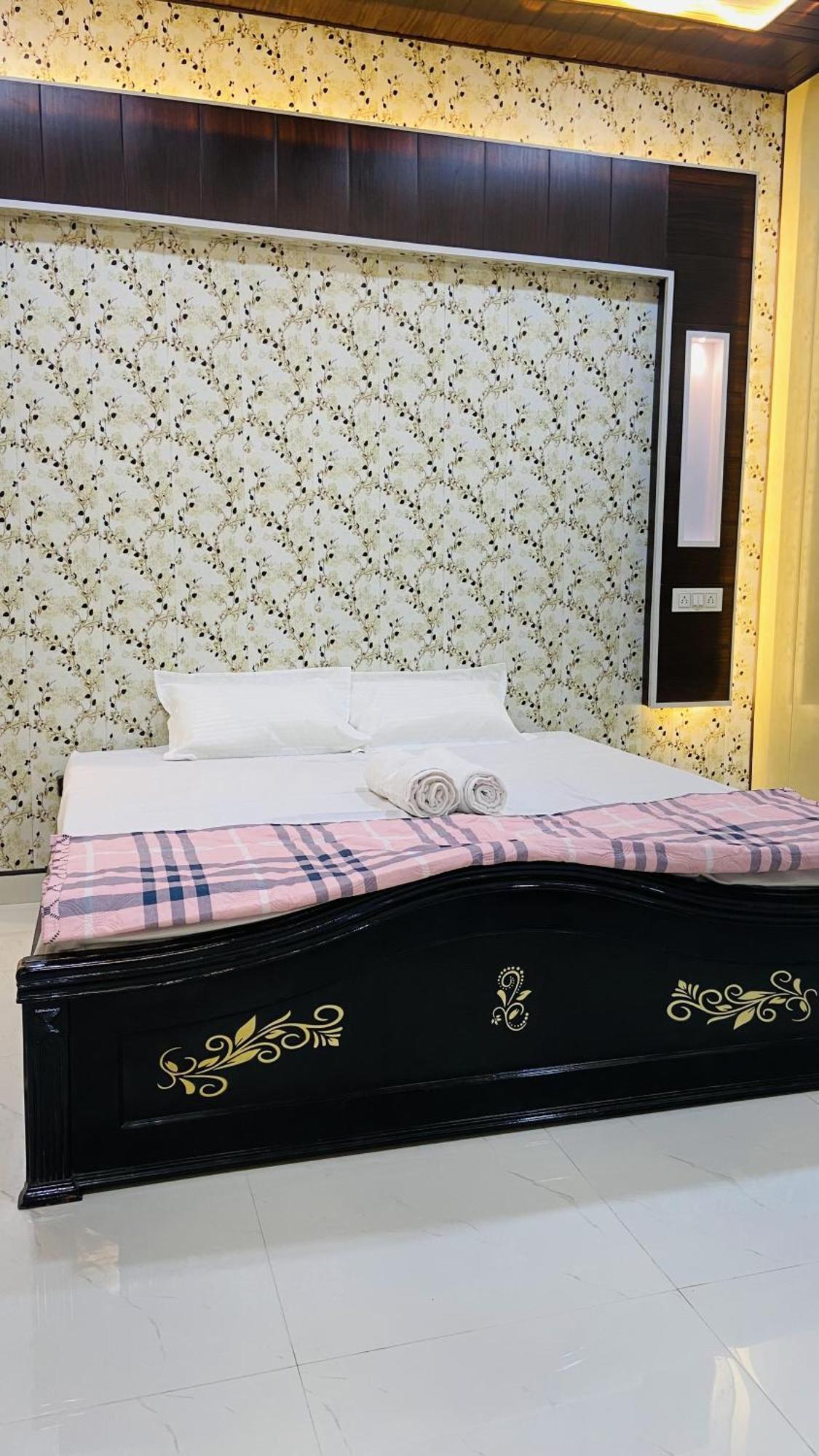 Mandir Saket Bhawan Hotell Ayodhya Exteriör bild
