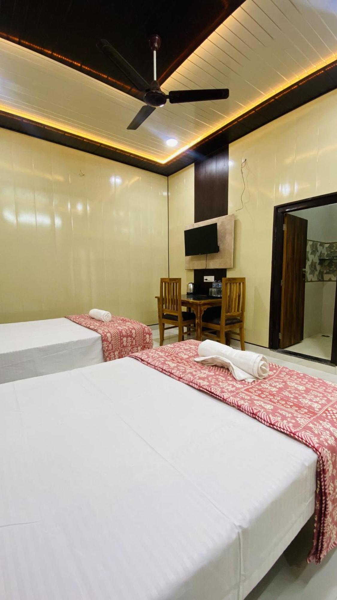 Mandir Saket Bhawan Hotell Ayodhya Exteriör bild